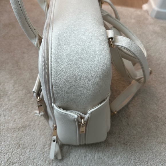 Ayla White Baby Bag - Picture 2 of 6